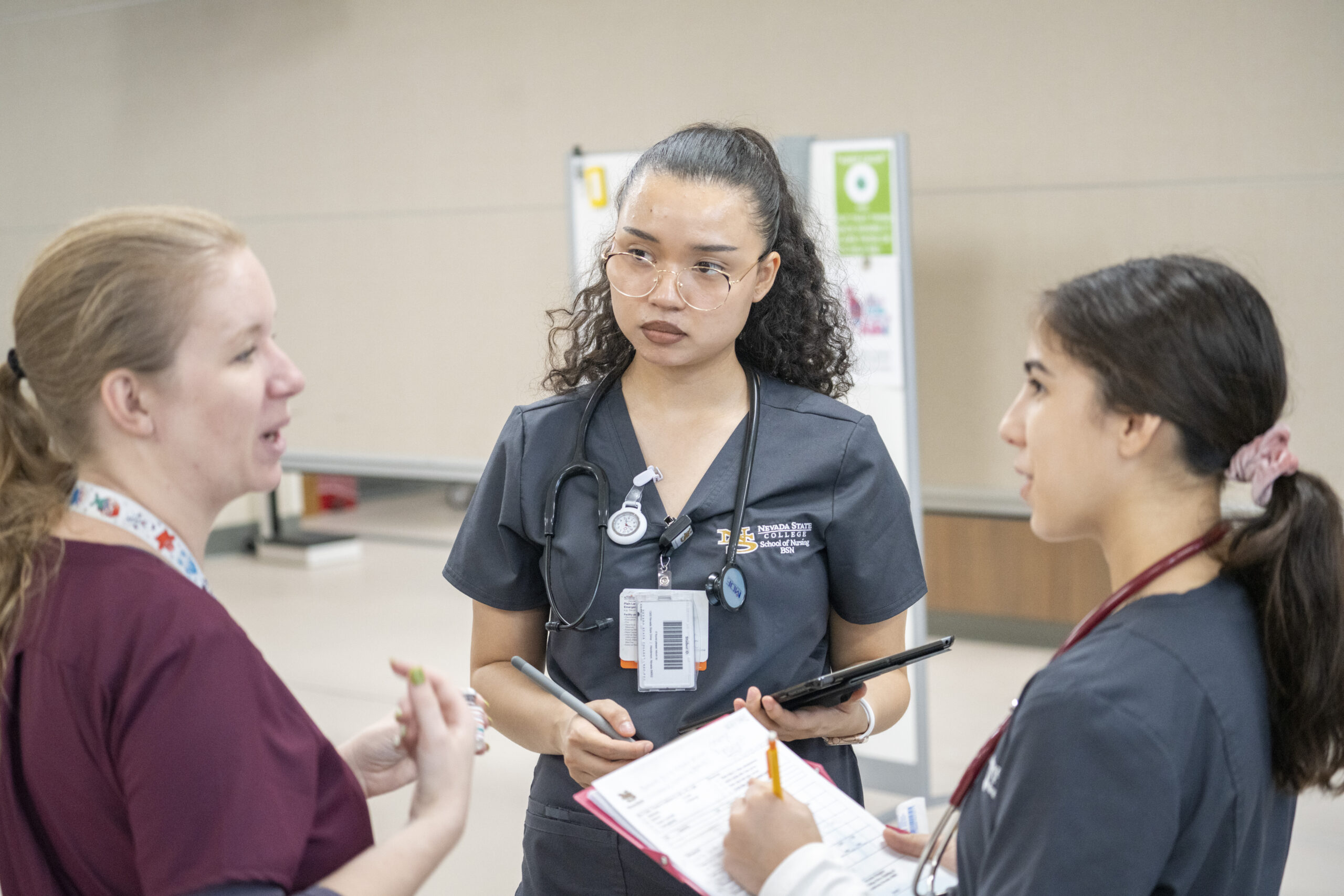 advisor advising student